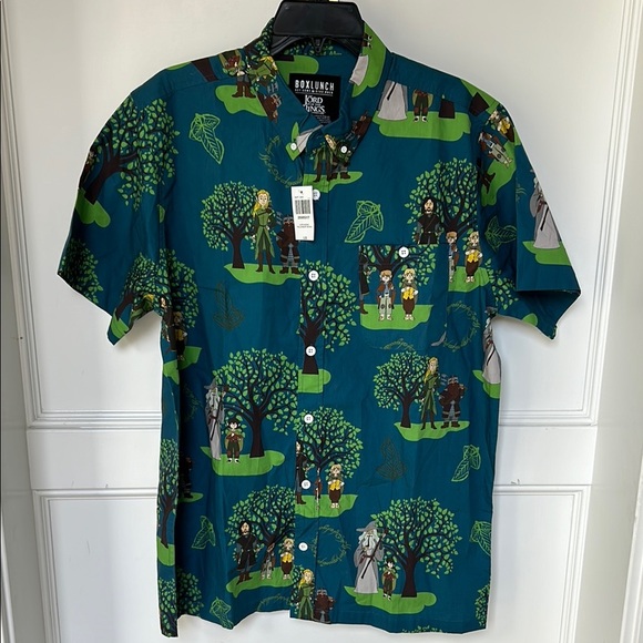 BoxLunch The Lord of the Rings Character Portraits Allover Print Button Up Large - Picture 2 of 13